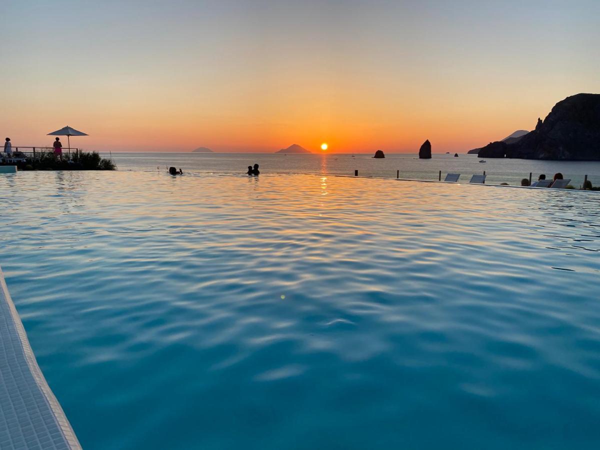 Therasia Resort Sea And Spa - The Leading Hotels Of The World Vulcano  Exterior foto