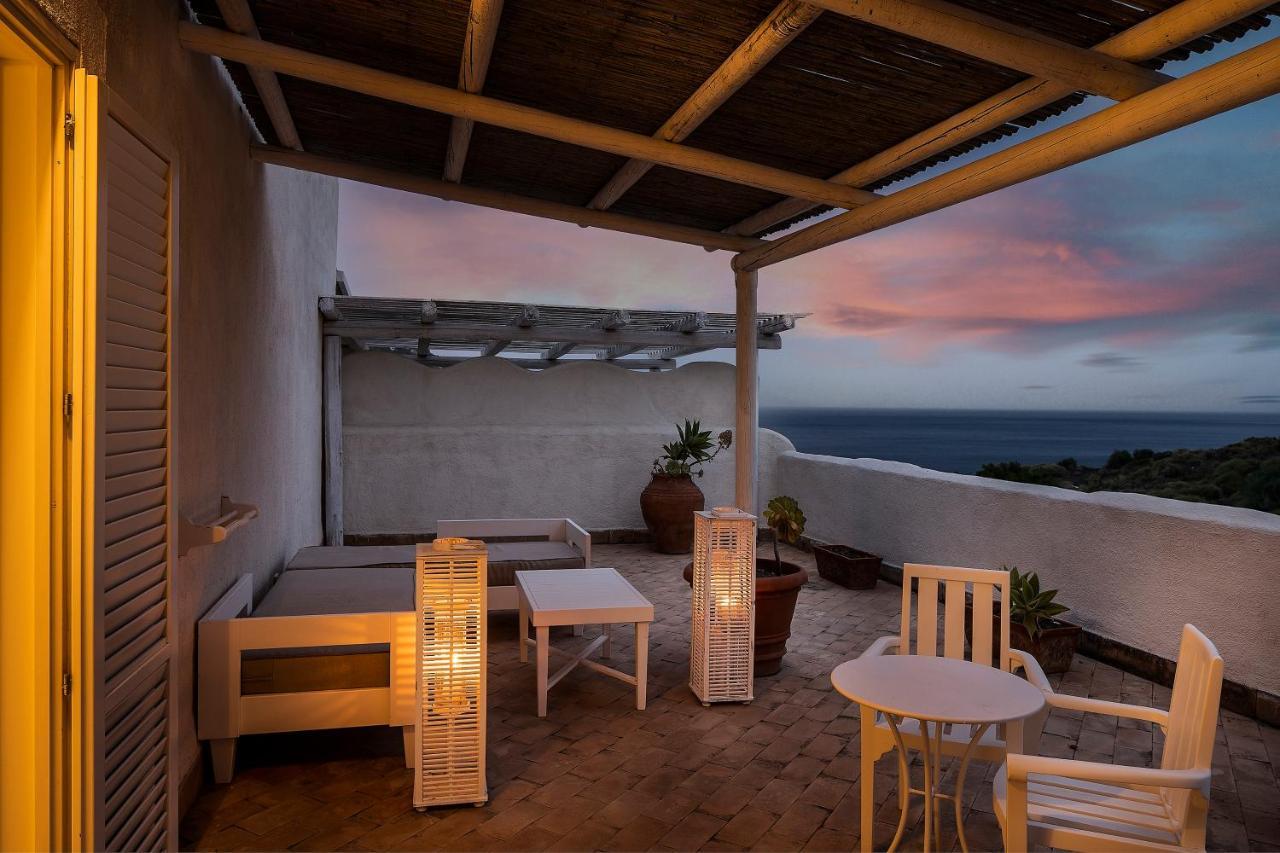 Therasia Resort Sea And Spa - The Leading Hotels Of The World Vulcano  Exterior foto