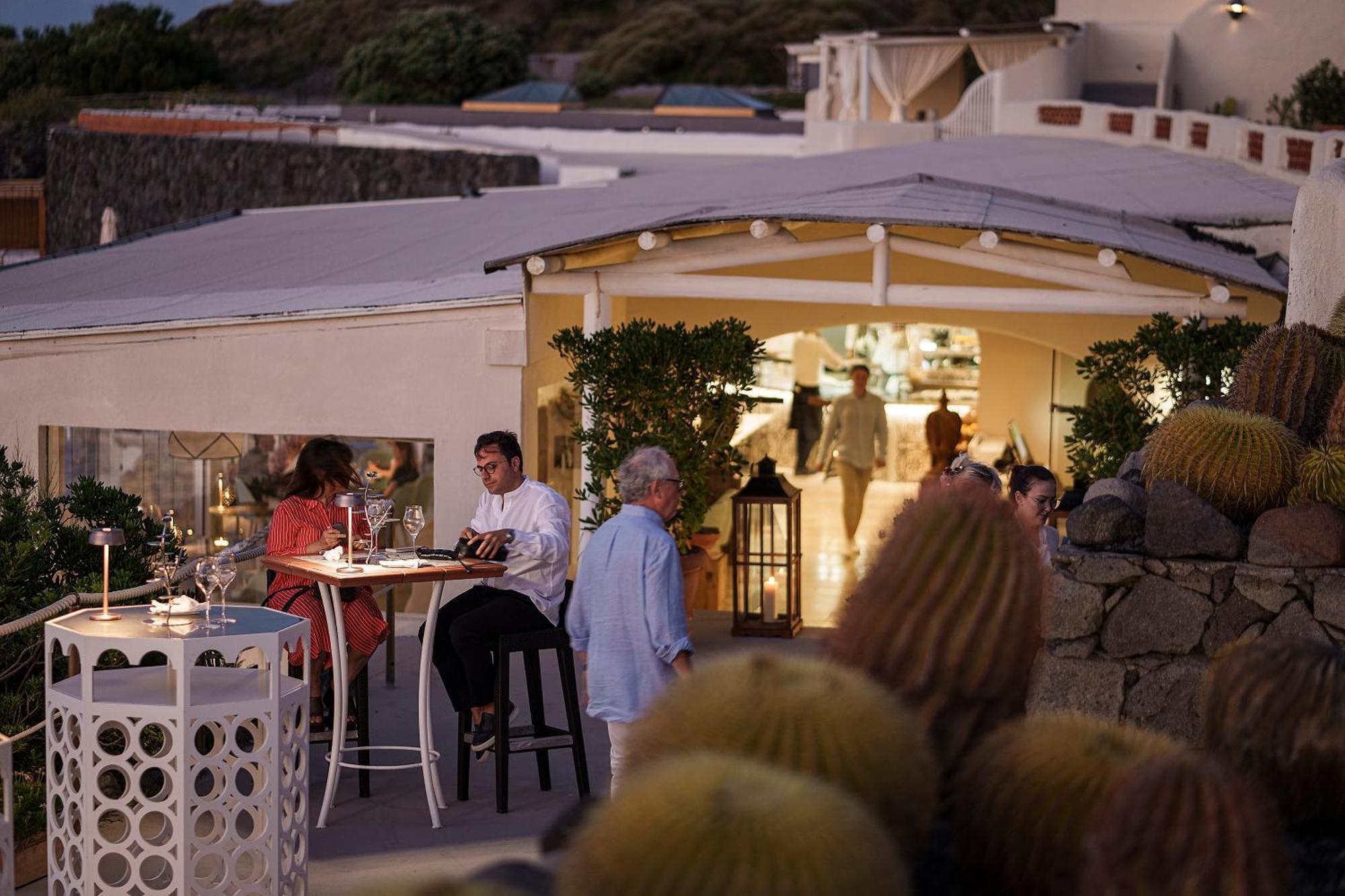 Therasia Resort Sea And Spa - The Leading Hotels Of The World Vulcano  Exterior foto
