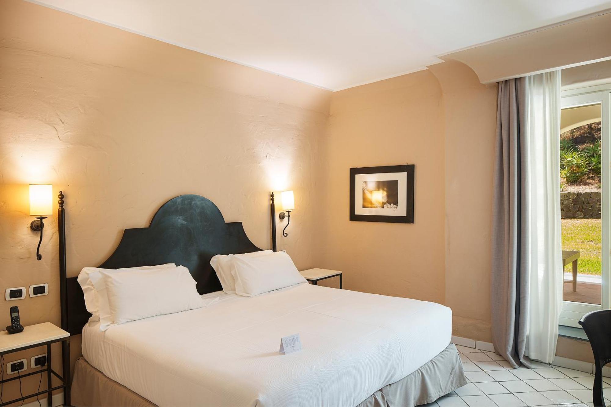 Therasia Resort Sea And Spa - The Leading Hotels Of The World Vulcano  Exterior foto