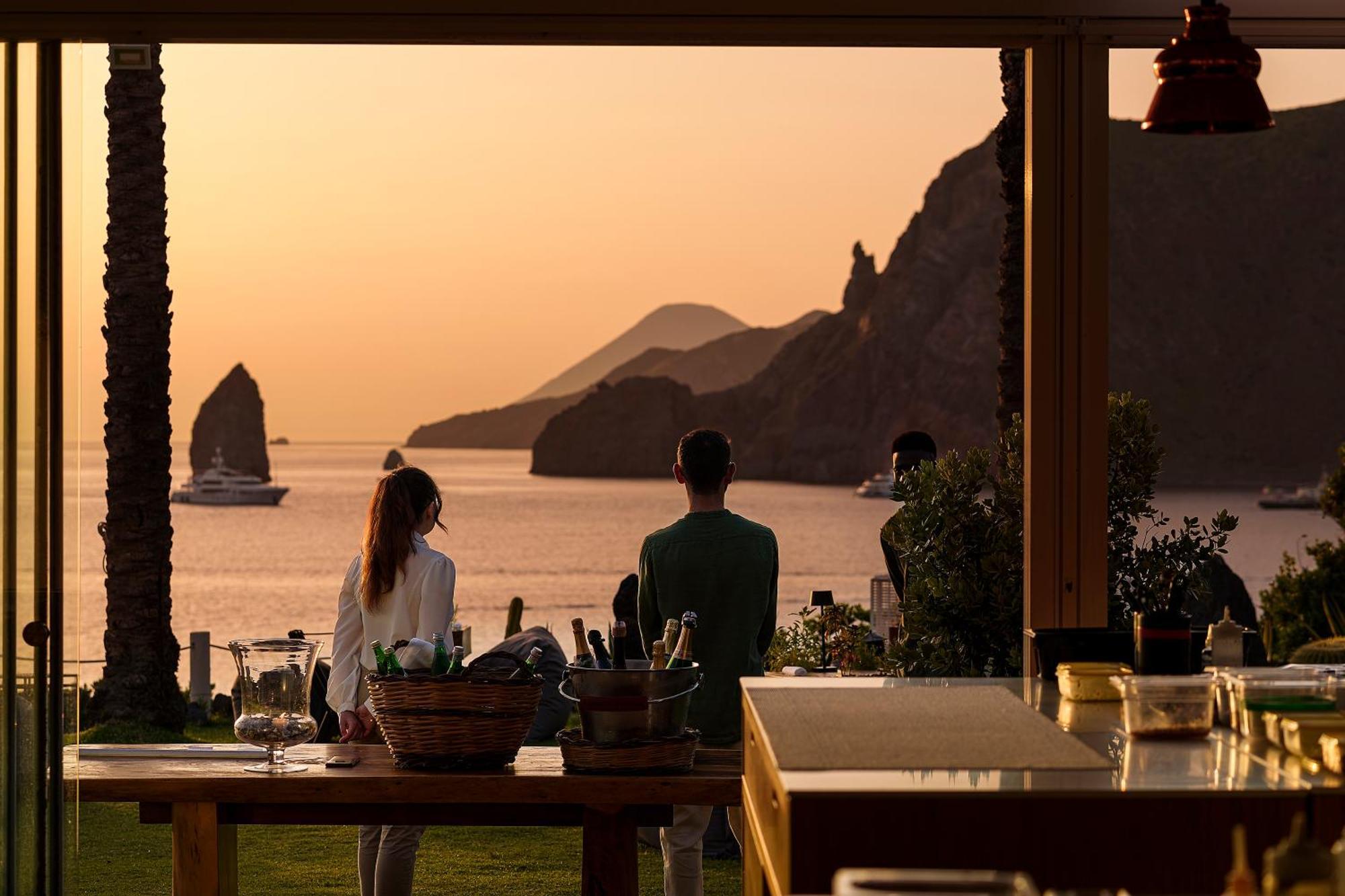 Therasia Resort Sea And Spa - The Leading Hotels Of The World Vulcano  Exterior foto