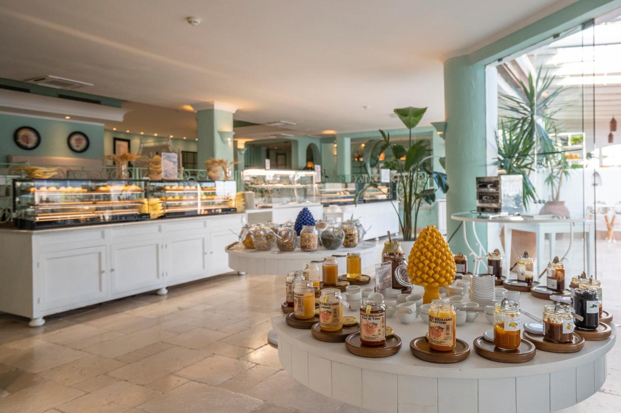 Therasia Resort Sea And Spa - The Leading Hotels Of The World Vulcano  Exterior foto